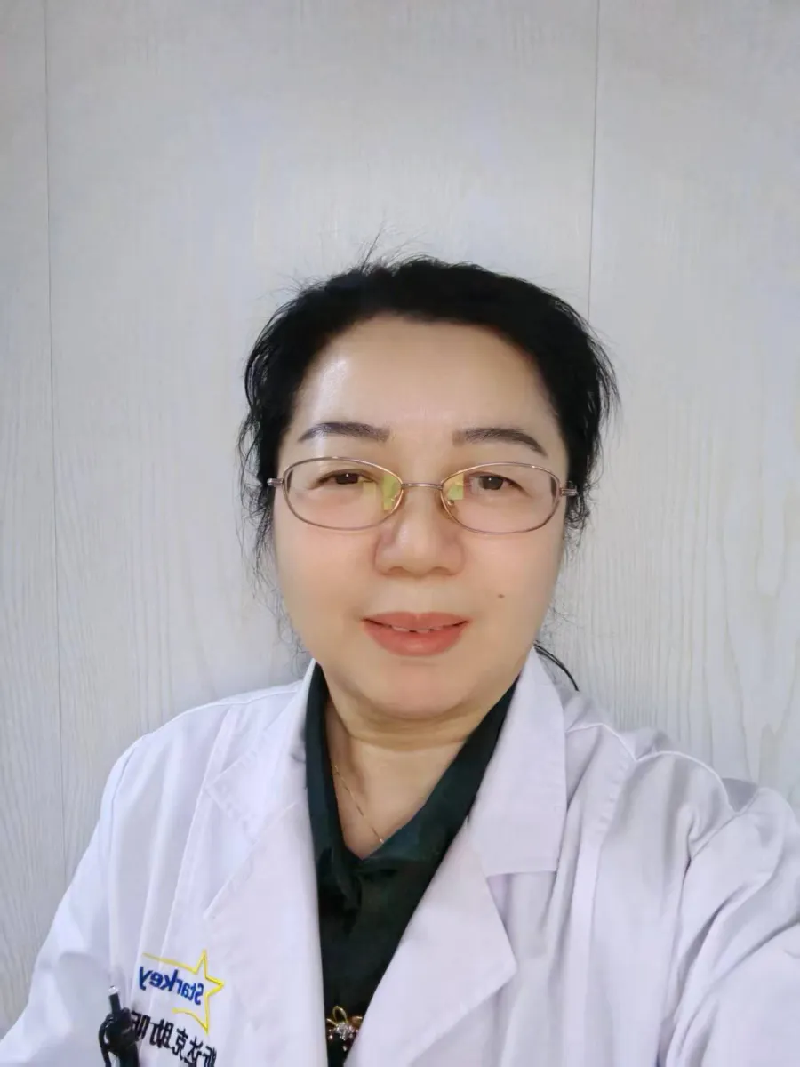 吴玲
